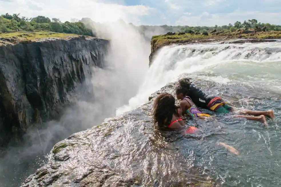 ZAMBIA VICTORIA FALLS + DEVIL'S POOL ADVENTURE